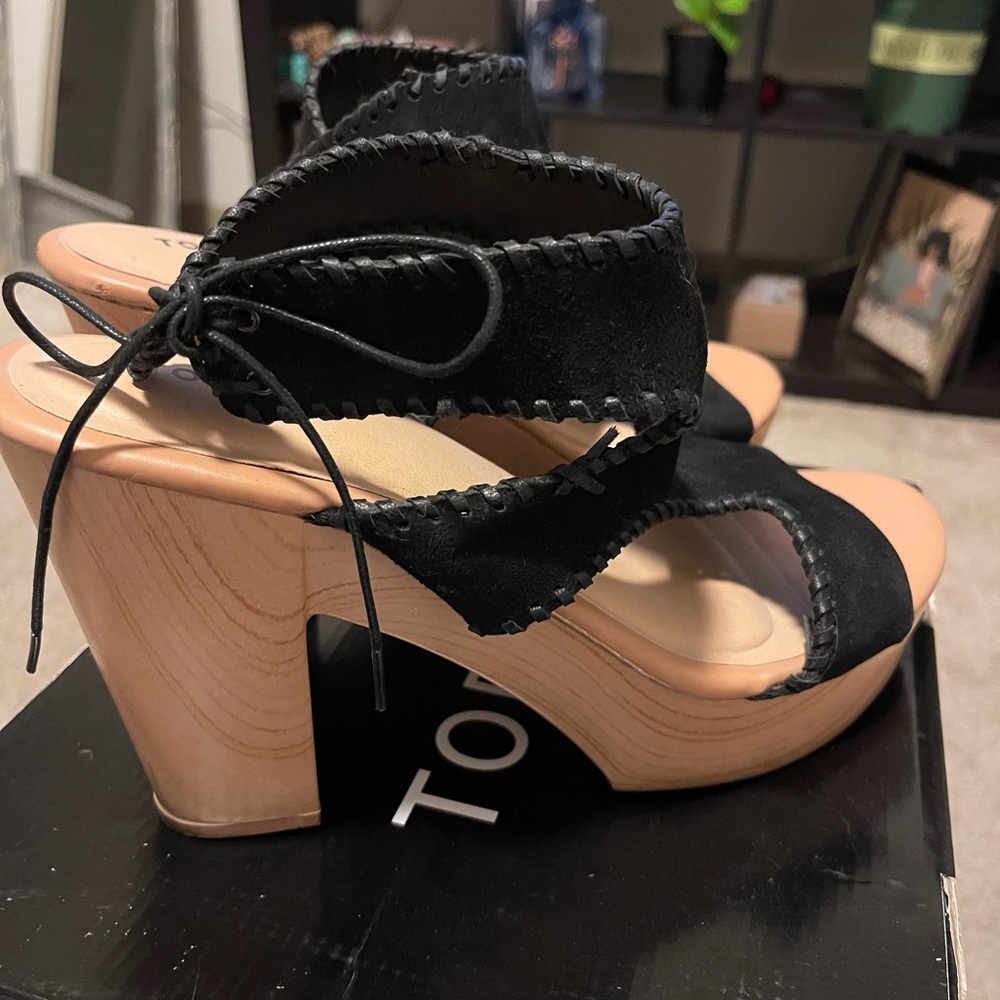 Black Stich Wood Platforms